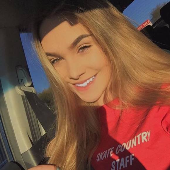 Meet your Posher, Chloe - Picture 1 of 1